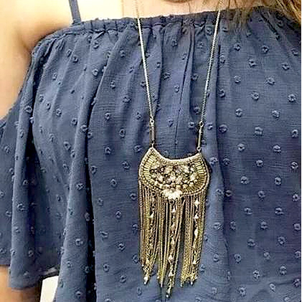 Stella & Dot new in box Analena pendant necklace